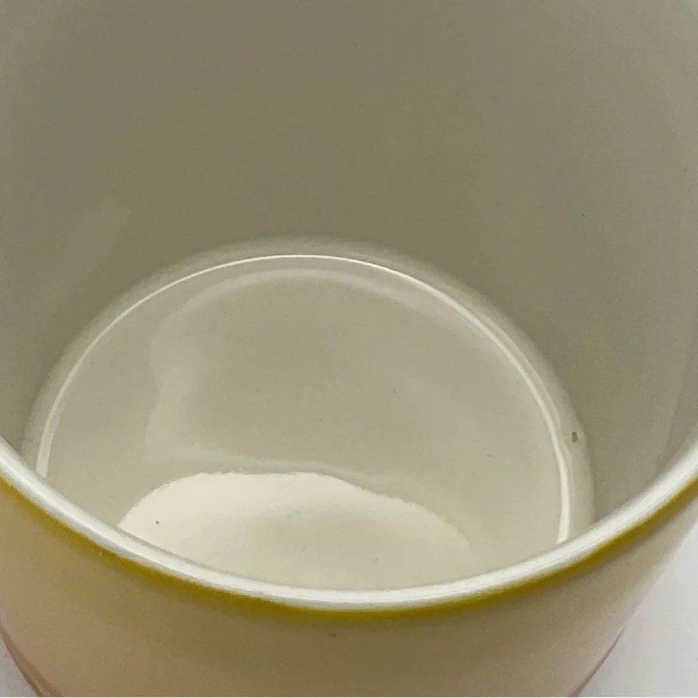 Le Creuset 11.8 oz mug, Nectar color. NWT - Picture 4 of 5